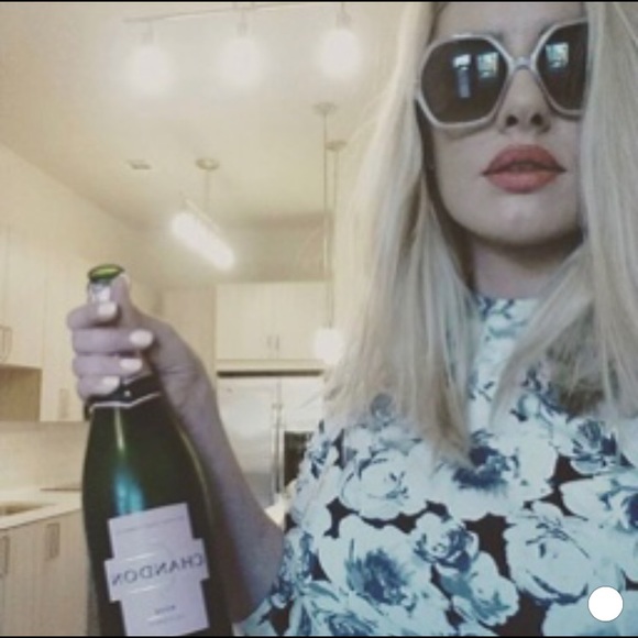 Meet your Posher, Chrystal - Picture 4 of 8